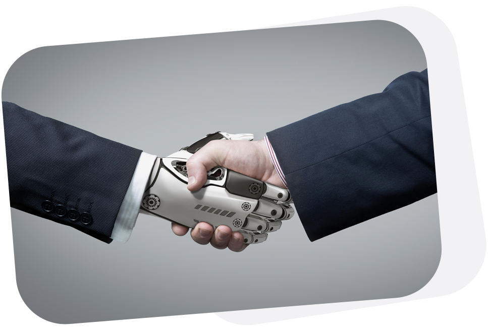 Ein Mensch gibt einem Roboter mit weißer, mechanischer Hand die Hand; beide tragen einen Anzug.